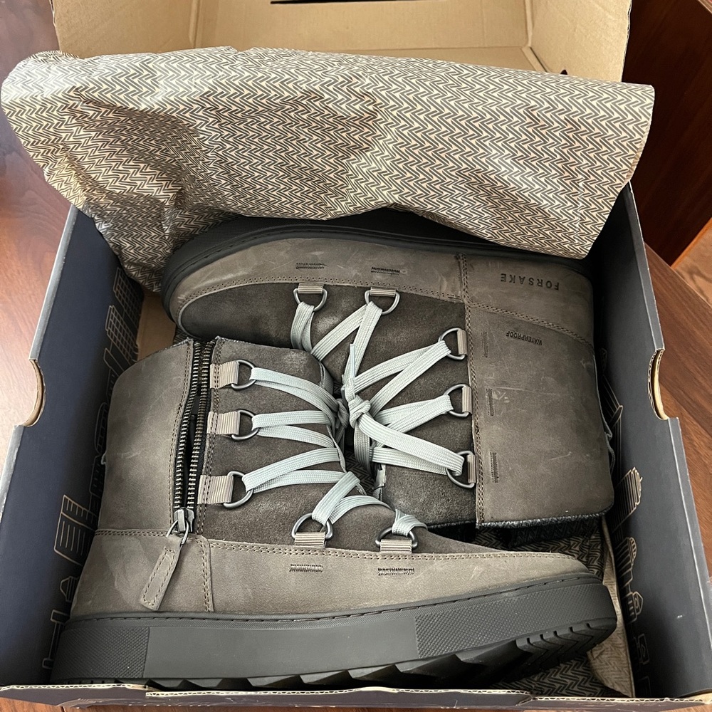 NIB FORSAKE Lucie Boot Waterproof/Suede/Leather Color: Loden Size 9.5